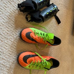 Nike Skin Hyper Venom Soccer Cleats & Shin Guards